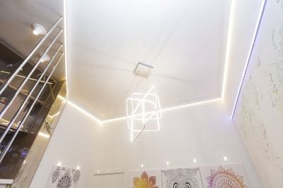 натяжные потолки изображение